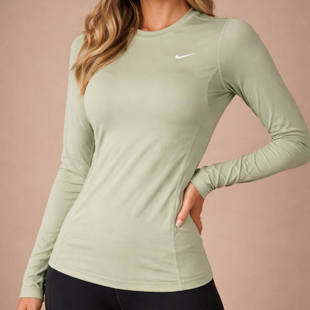 Nike Fit Dry Long Sleeve w/ Back Mesh Shirt Women's Medium